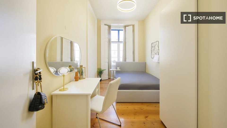 Double room Lisbon, 9 beds — photo 1