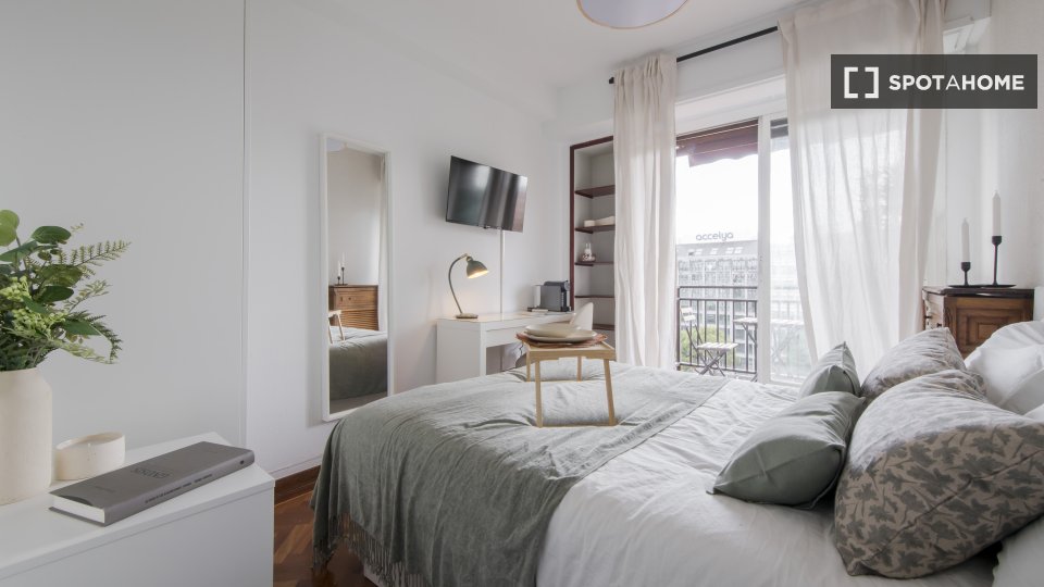 Double room Madrid, 7 beds — photo 8