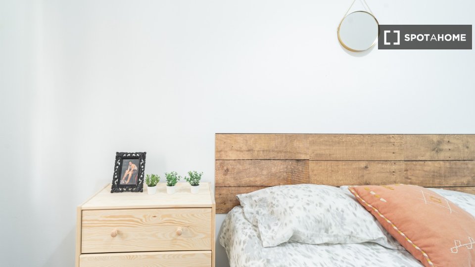 Double room Barcelona, 14 beds, 400m² — photo 13