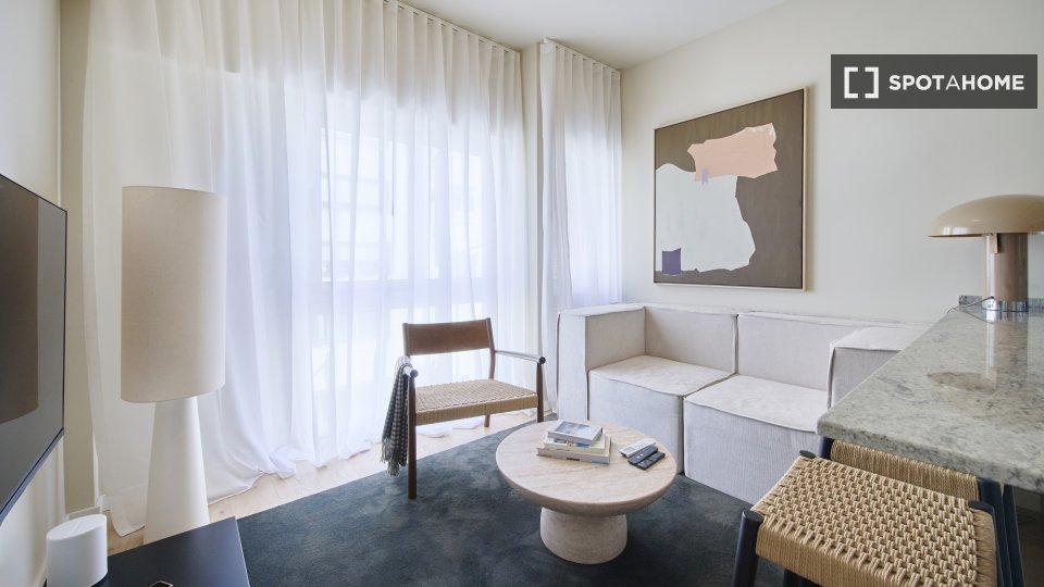 Apartment Lisbon, 1 bed — photo 17