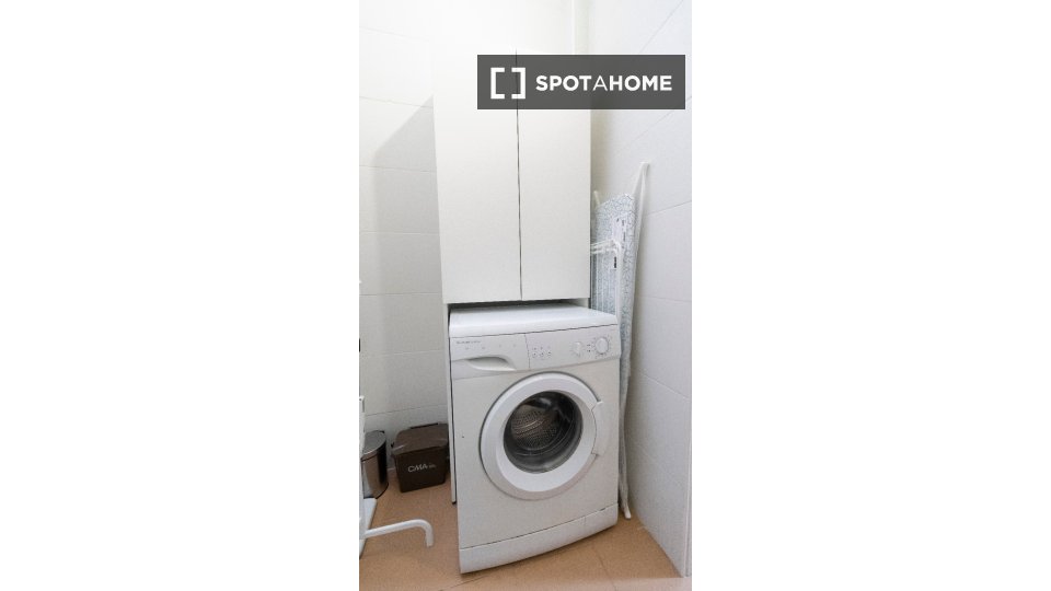 Apartment mono Lisbon, 45m² — photo 1