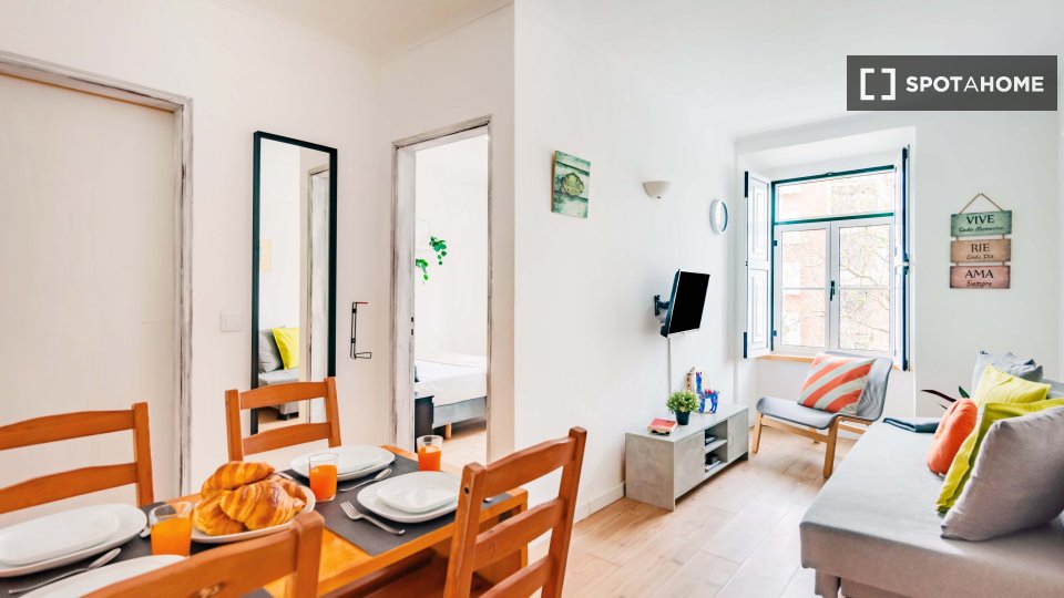 Apartment Lisbon, 2 beds — photo 17