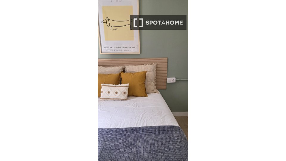 Double room Barcelona, 10 beds, 210m² — photo 7