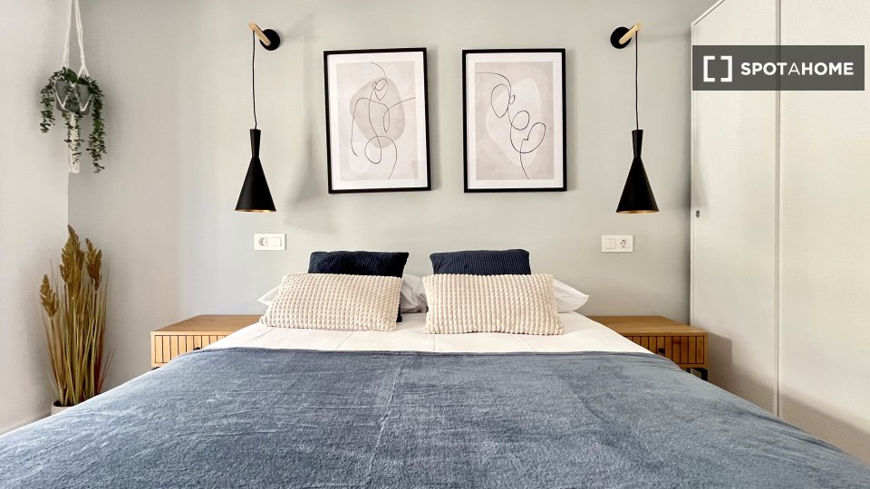 Double room Madrid, 8 beds — photo 13