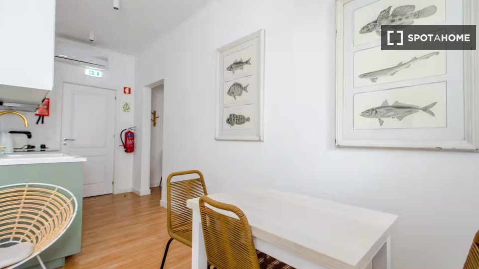 Apartment Lisbon, 2 beds — photo 8