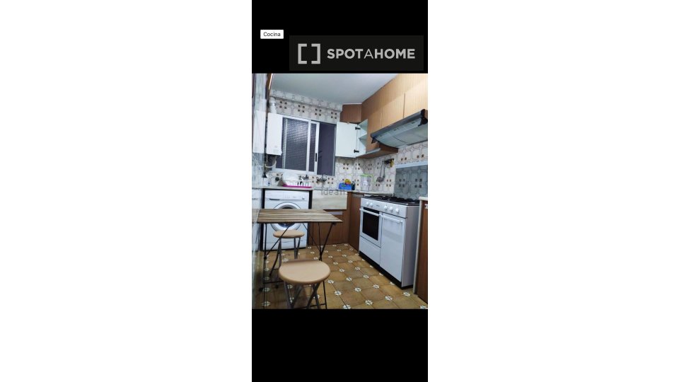 Double room Valencia, 3 beds, 85m² — photo 43