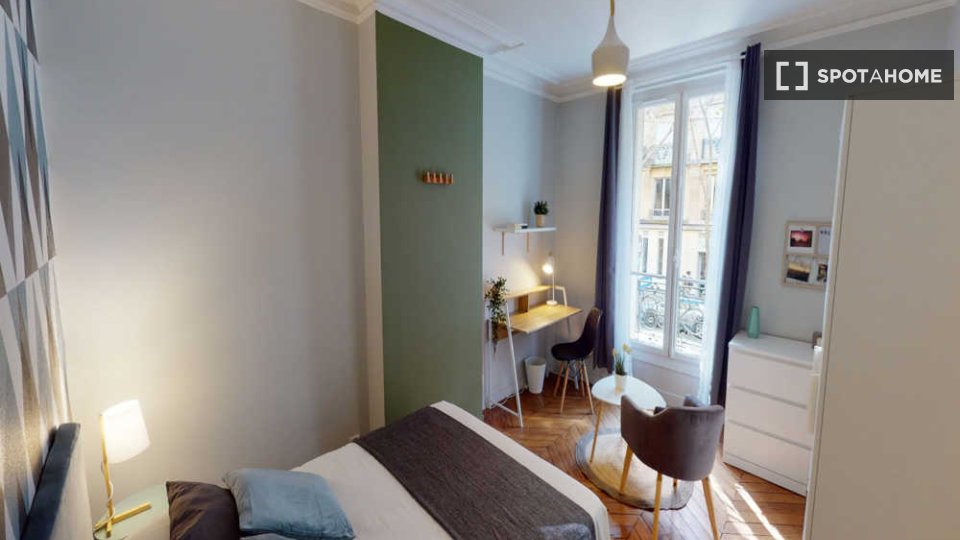 Double room Paris, 4 beds, 80m² — photo 1