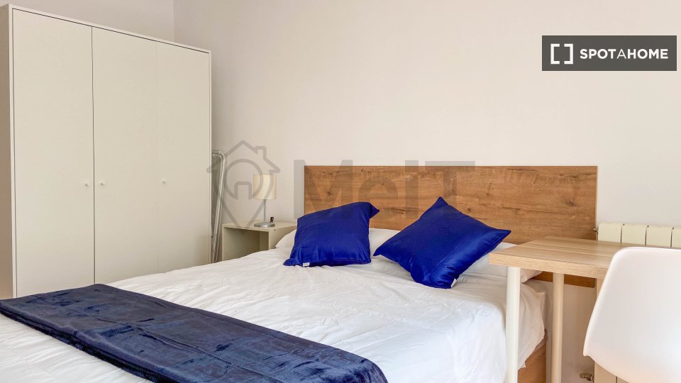 Double room Madrid, 5 beds — photo 7