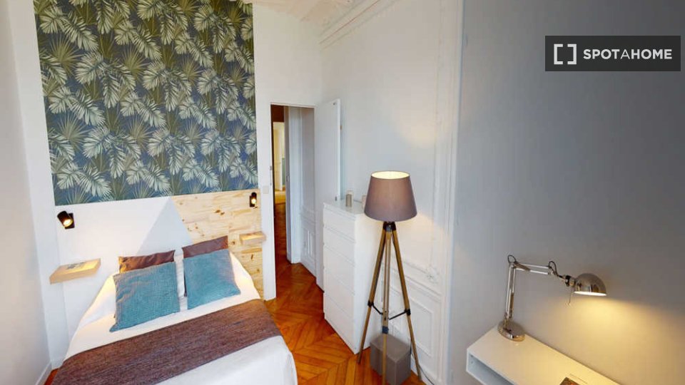 Double room Paris, 10 beds, 180m² — photo 34