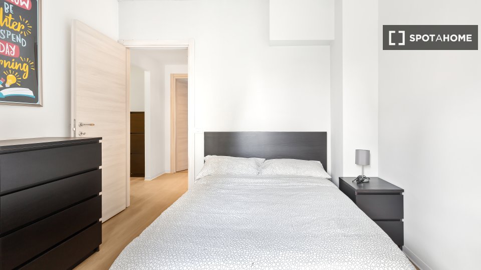 Double room Milan, 8 beds, 176m² — photo 11