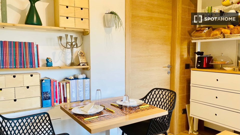 Double room Milan, 1 bed — photo 9