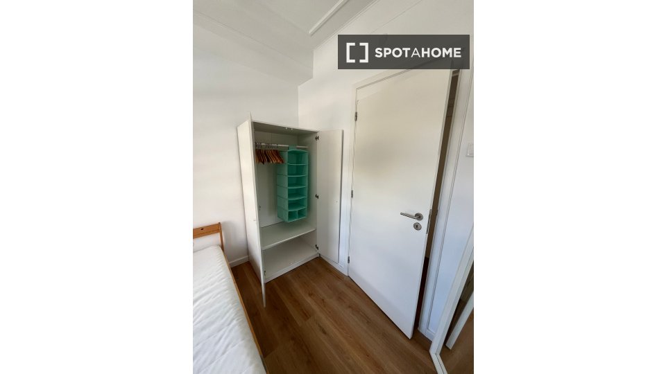 Double room Porto, 4 beds, 120m² — photo 17