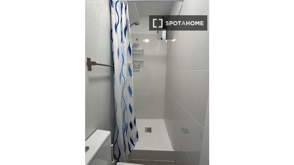Double room Barcelona, 2 beds, 50m² — photo 2