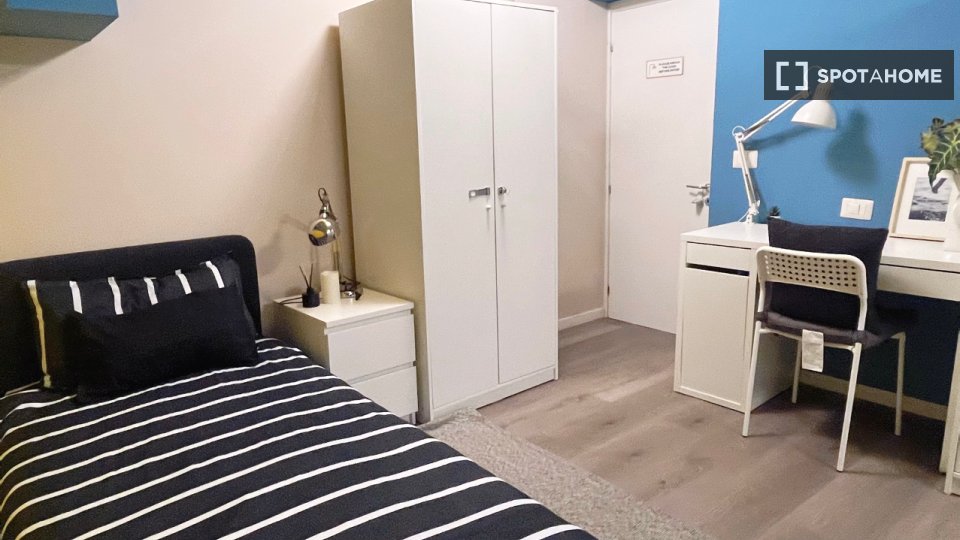 Double room Milan, 3 beds, 59m² — photo 71