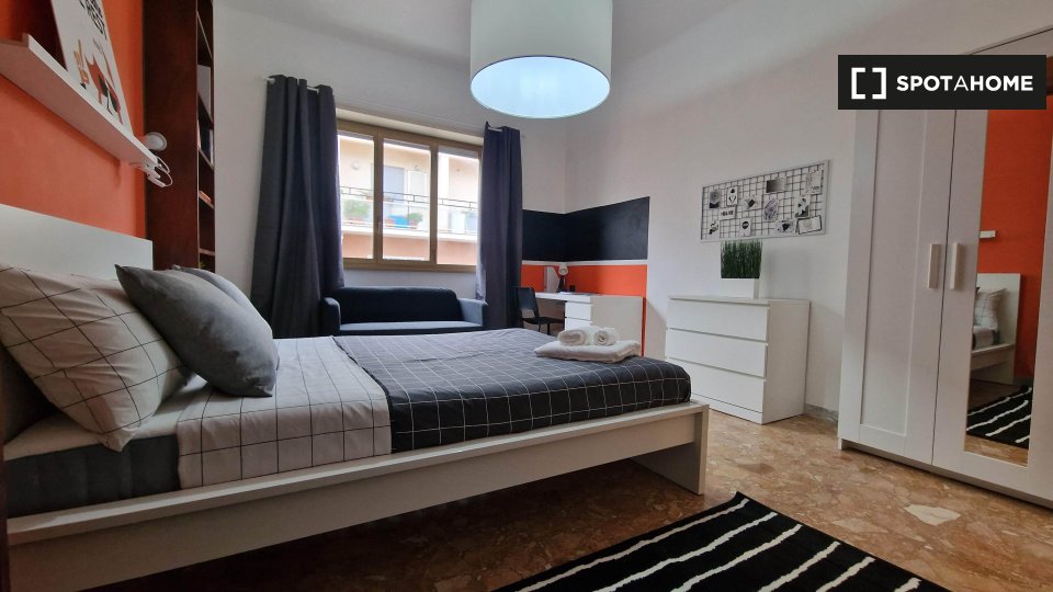Double room Rome, 4 beds — photo 15