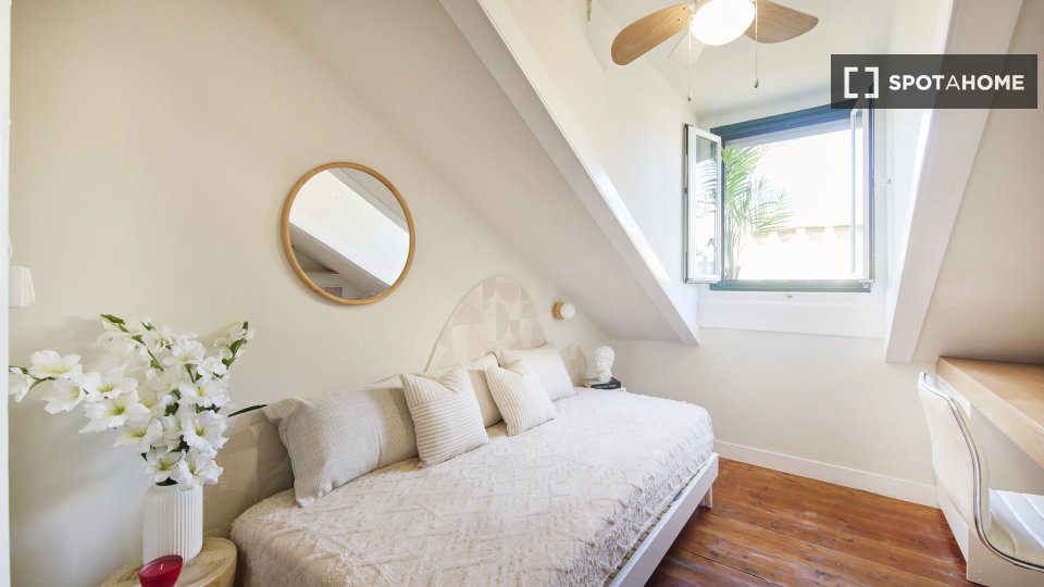 Double room Lisbon, 7 beds — photo 1