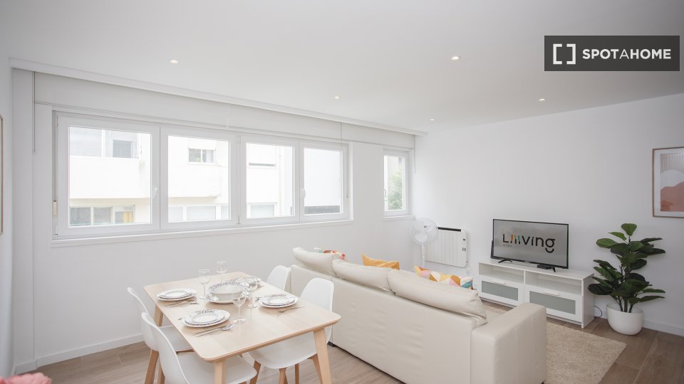 Apartment Porto, 1 bed, 55m² — photo 3