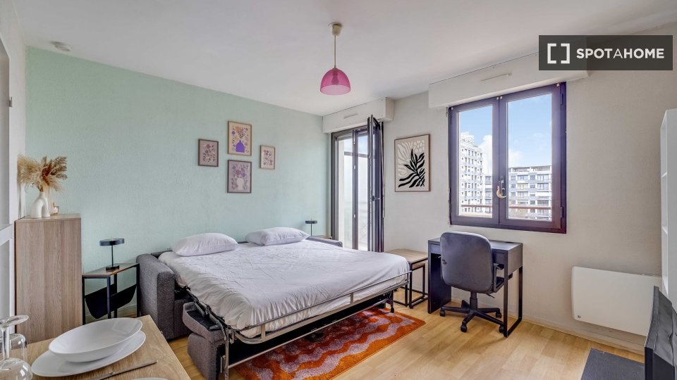 Monolocale in affitto a Faubourg de l'Arche, Parigi - en París
