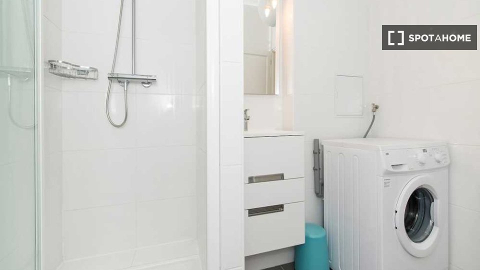 Double room Paris, 4 beds, 80m² — photo 10