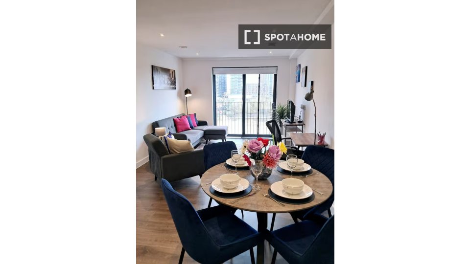 Apartment Manchester, 2 beds, 67m² — photo 1