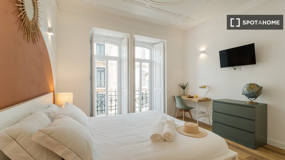 Double room Lisbon, 6 beds — photo 30