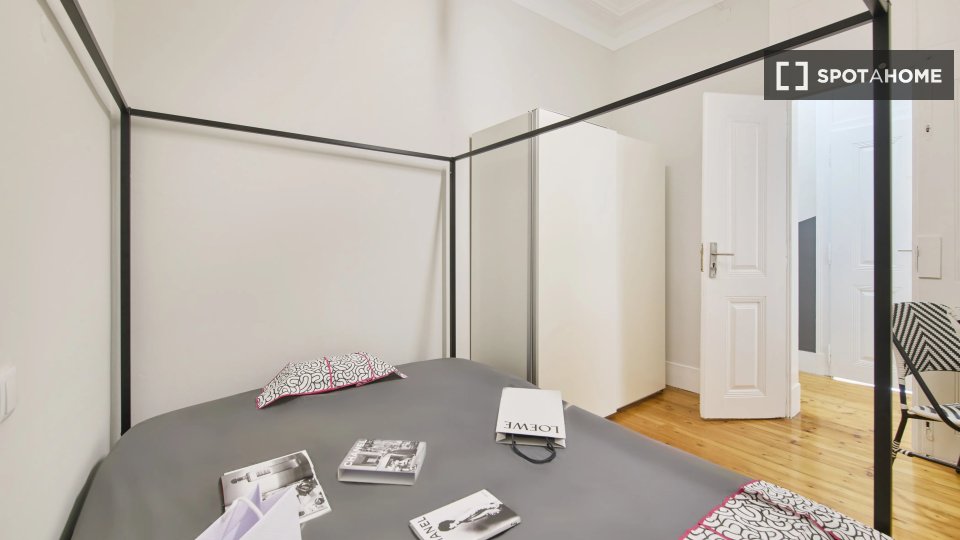 Double room Lisbon, 9 beds — photo 3