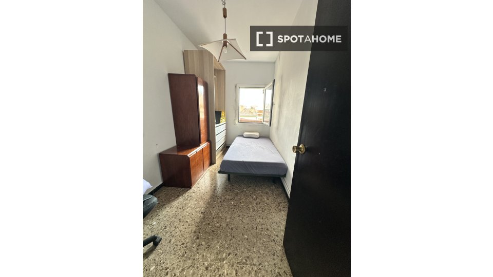 Double room Barcelona, 4 beds, 92m² — photo 14