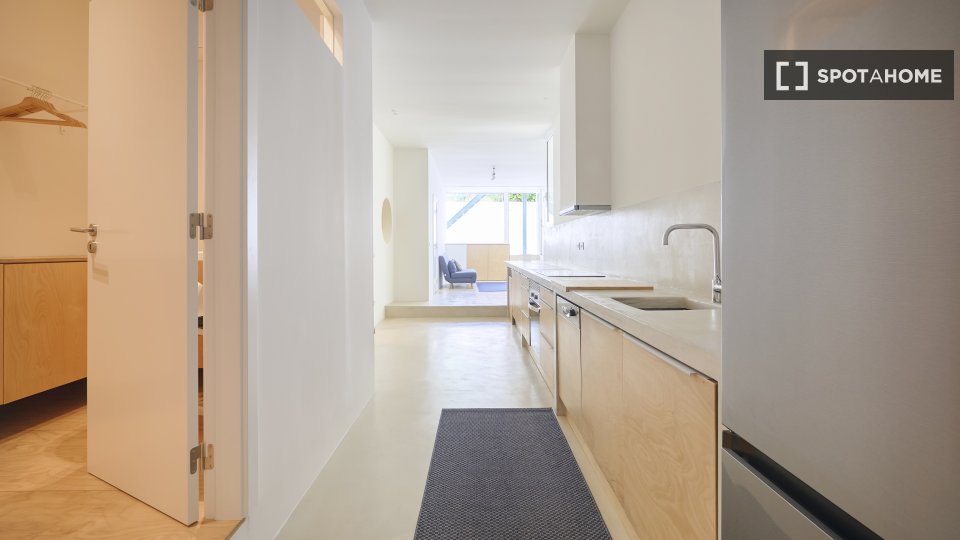 Apartment Lisbon, 2 beds — photo 10
