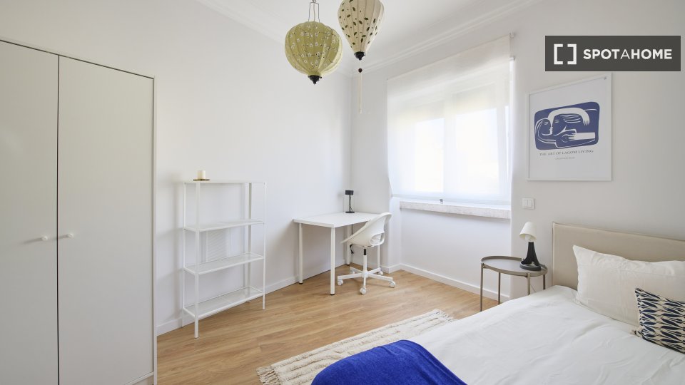 Double room Lisbon, 4 beds — photo 15