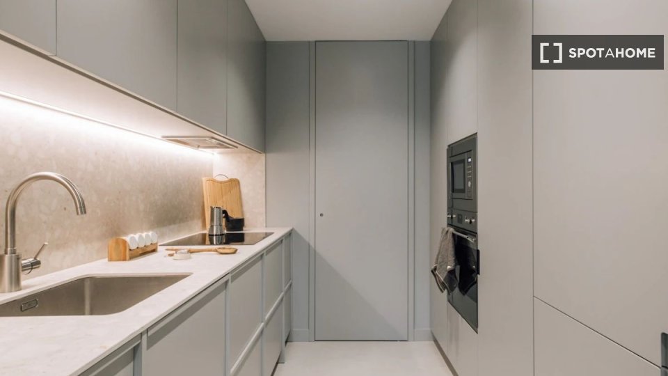 Apartment Lisbon, 2 beds — photo 2