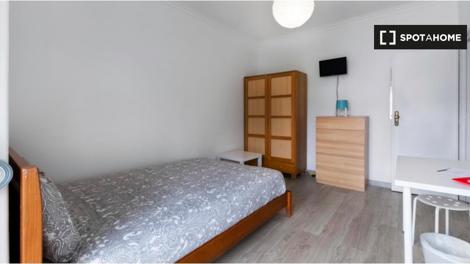 Double room Lisbon, 9 beds — photo 2