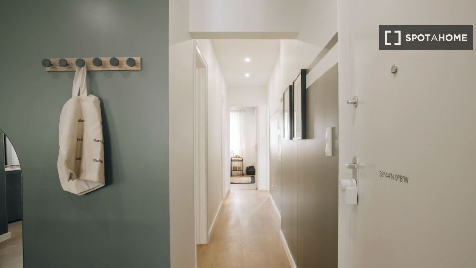 Apartment Lisbon, 3 beds — photo 14