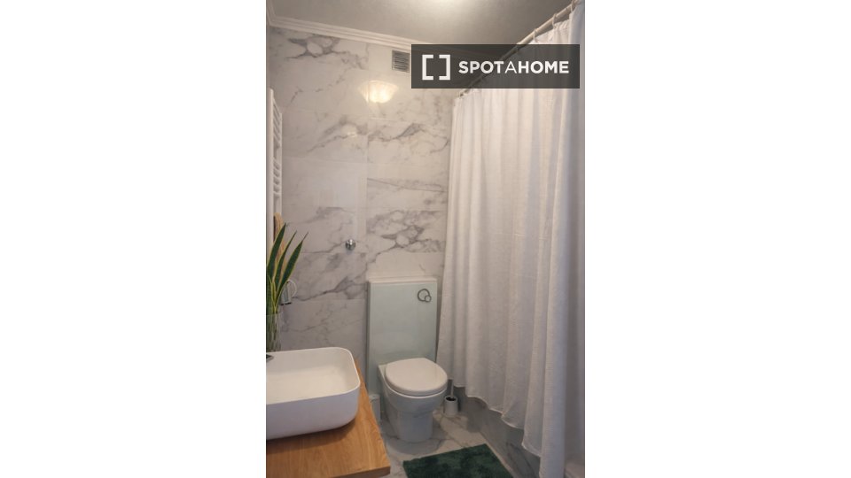Apartment Lisbon, 2 beds — photo 44