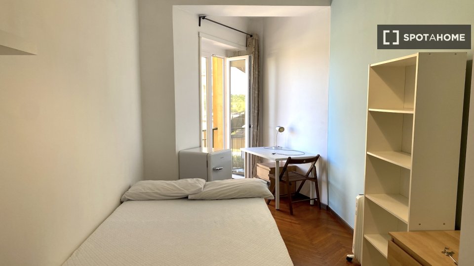 Double room Rome, 5 beds — photo 3
