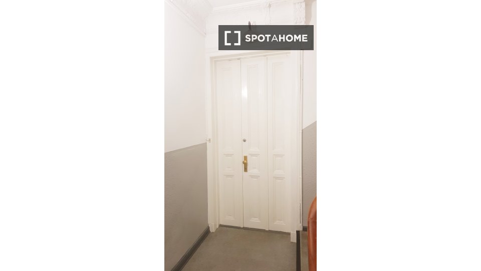 Apartment Hamburg, 2 beds, 85m² — photo 11