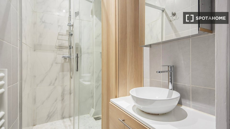 Apartment Paris, 2 beds, 57m² — photo 7