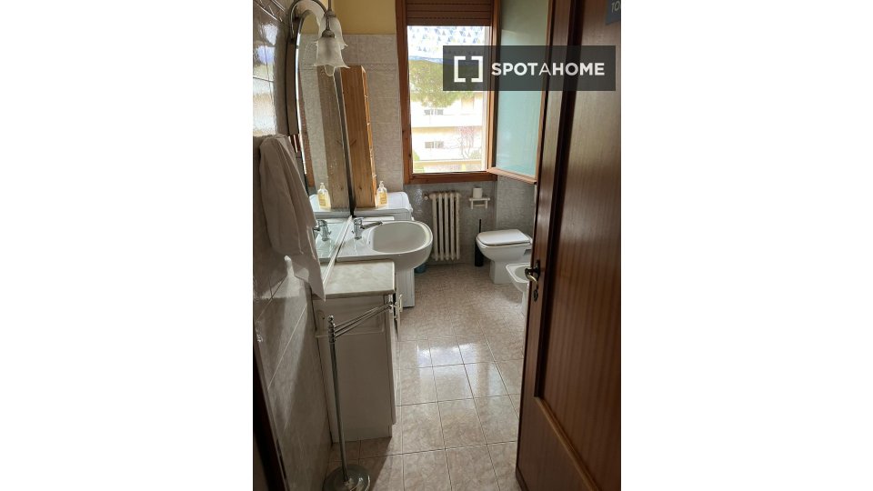 Double room Florence, 3 beds, 70m² — photo 6