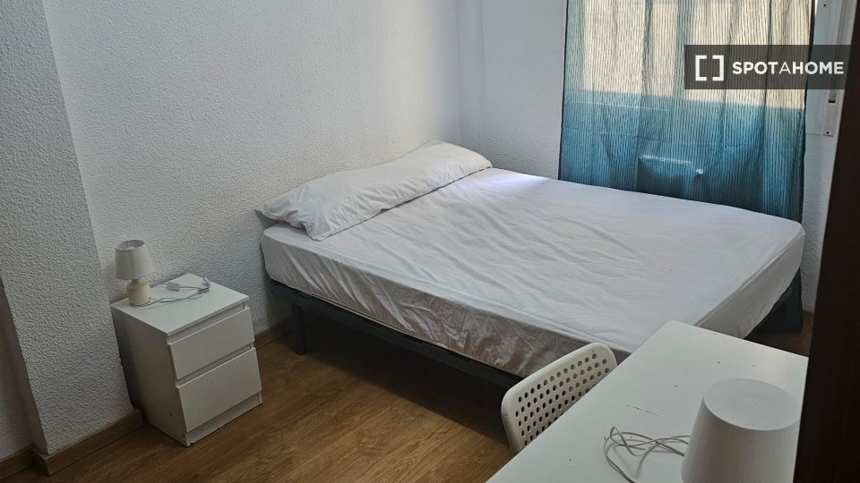 Double room Granada, 4 beds — photo 20