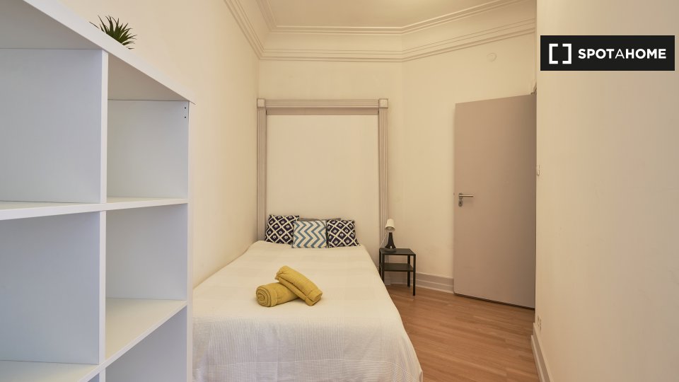 Double room Lisbon, 13 beds — photo 3