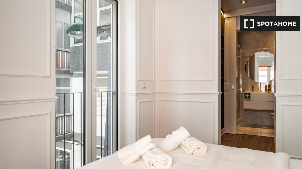 Apartment Lisbon, 2 beds — photo 11