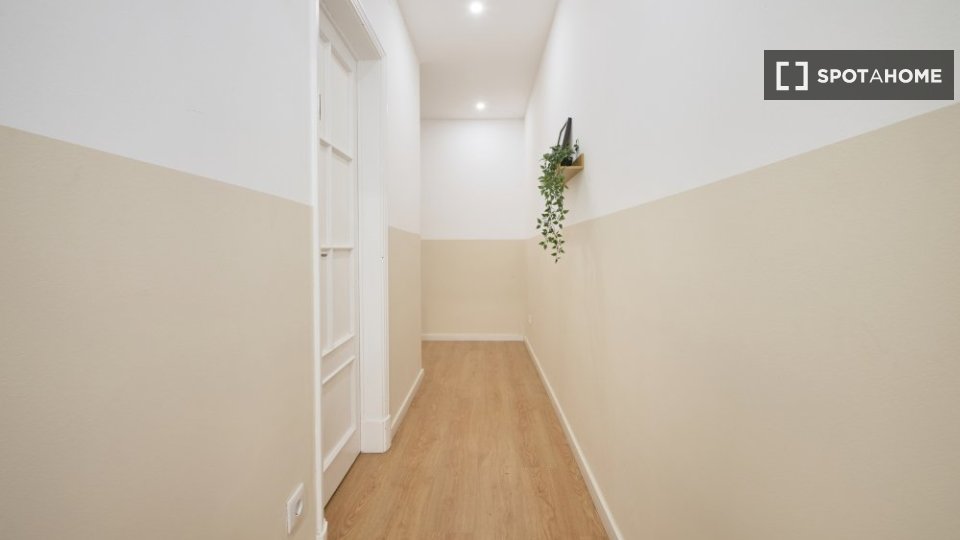 Double room Lisbon, 6 beds — photo 9