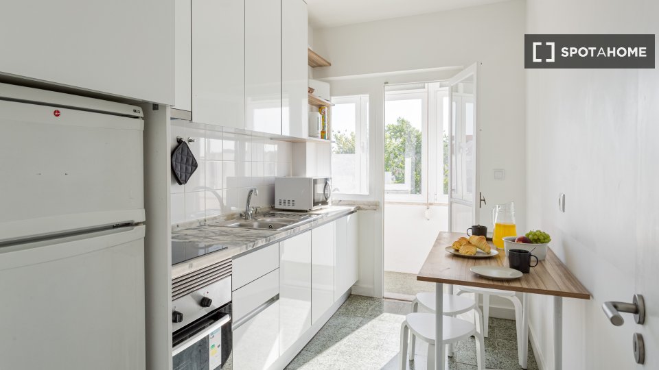 Apartment Lisbon, 2 beds — photo 12
