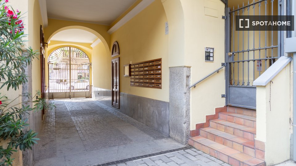 Apartment Milan, 1 bed, 53m² — photo 22