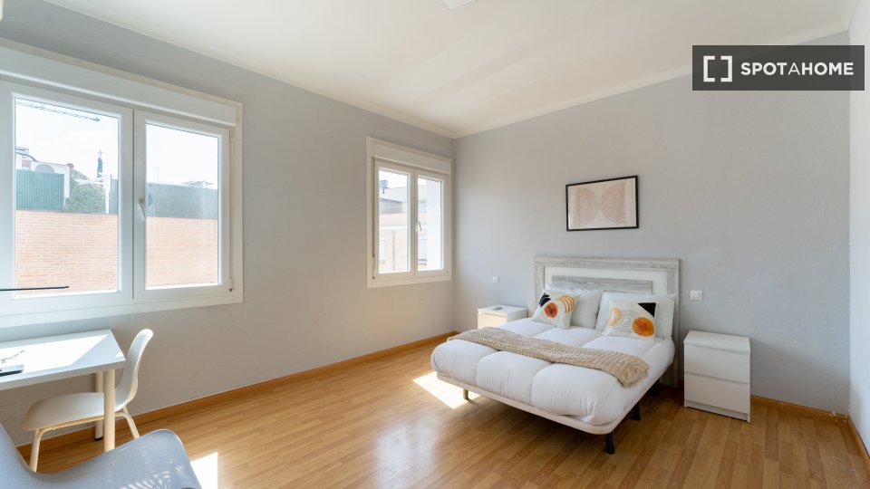 Double room Madrid, 5 beds — photo 10