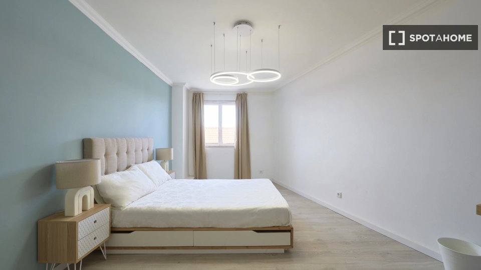 Double room Lisbon, 11 beds — photo 1