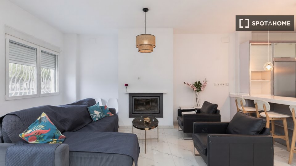 Apartment Valencia, 3 beds, 250m² — photo 2