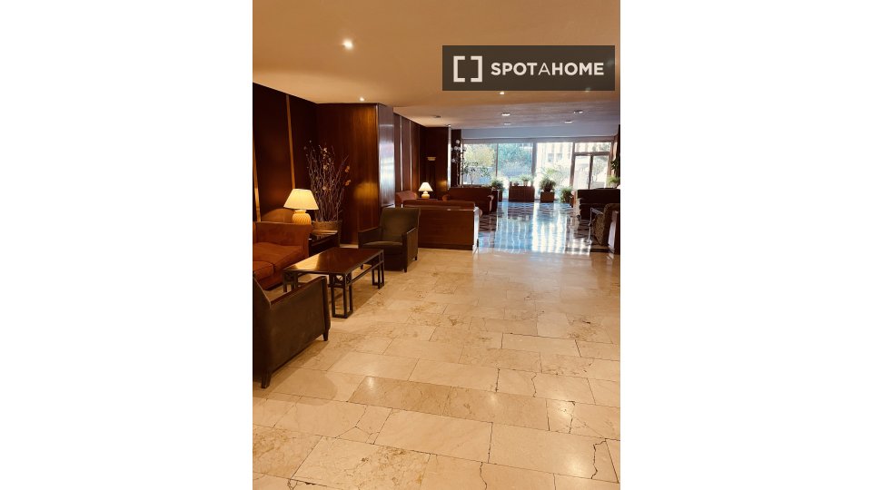 Apartment Madrid, 1 bed, 60m² — photo 2