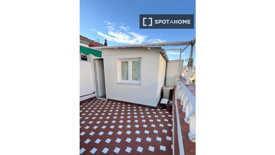 Double room Madrid, 8 beds, 275m² — photo 15