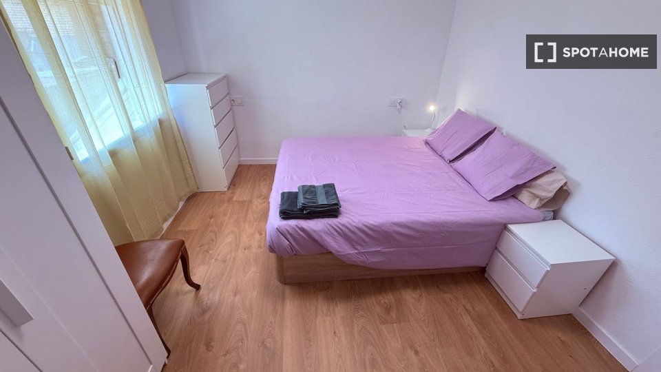 Double room Madrid, 4 beds — photo 23