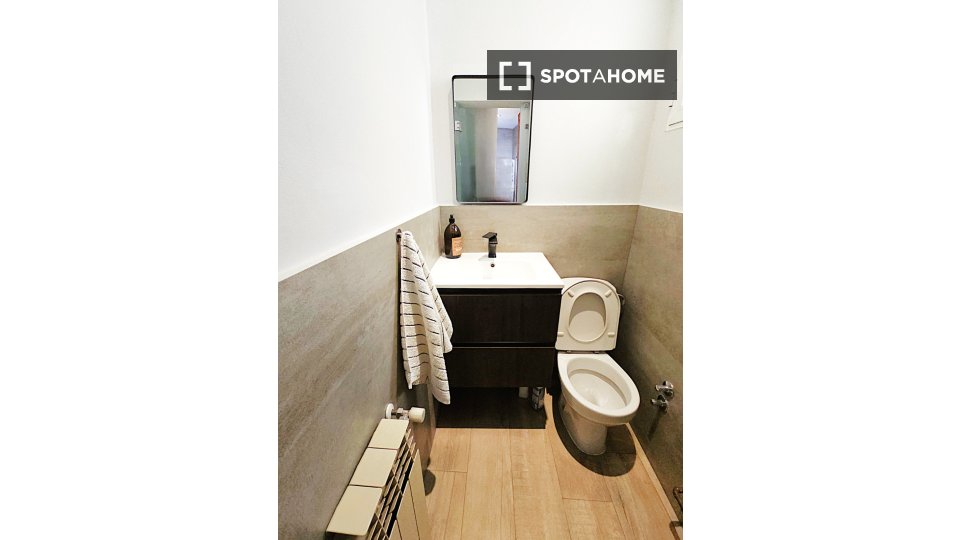 Apartment Madrid, 4 beds, 105m² — photo 8